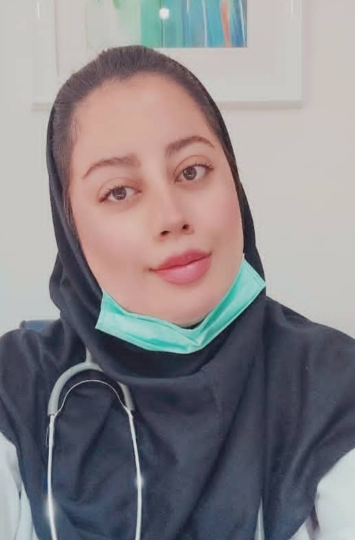 ثمینه شکیبایی