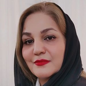 زهره حاجی زاده