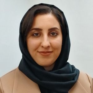 زهرا احمدی