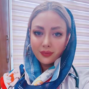 آیناز صمدی