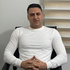 علی ملایی