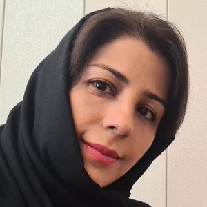 عارفه خادمی