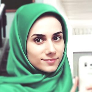 آزاده هاشمی