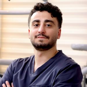بابک مشایخی