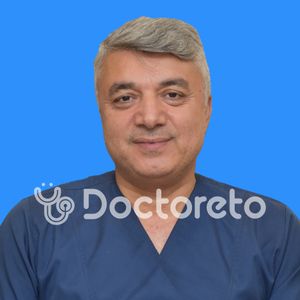 داریوش ذاکر