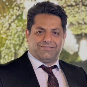 فرهاد مزیدی شرف آبادی