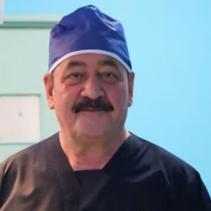 هادی مخملباف