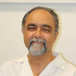 ایرج نجفی