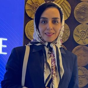 مریم عشرتی فر