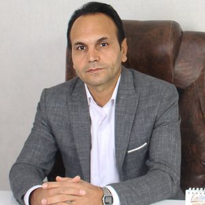 عکس دکتر