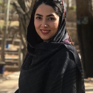 مینا اصدقی