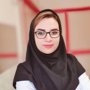 مینا دولت زاده