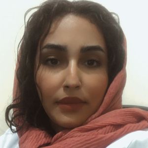 نگار ابراهیم زاده