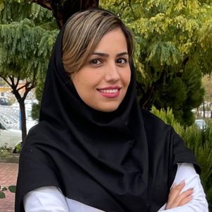 نیلوفر عبدی