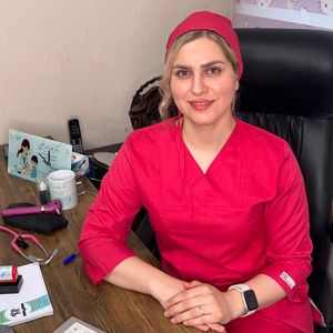 نیلوفر امیرخلیلی