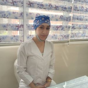 نیلوفر داودپور
