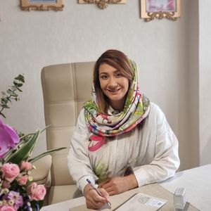 پانیذ کاظم زاده