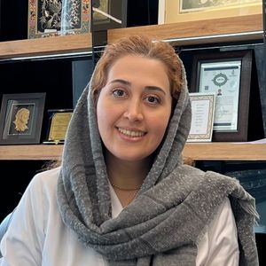 سارا آقایی