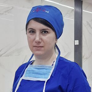 سارا نیک آفرین