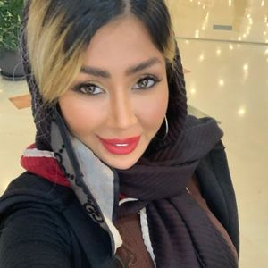 سیده یاسمین فخری نیا