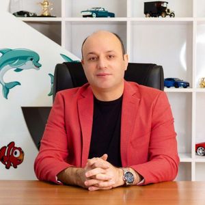شهرام رهبری