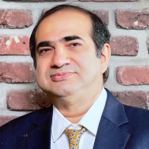 شروین ضیاءبخش طبری