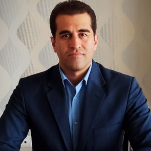 سینا احمدیان فرد