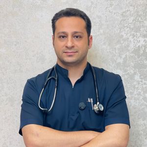 سینا صلواتی دکتر دامپزشکی