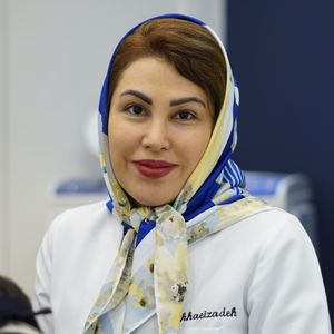 سولماز نخعی زاده
