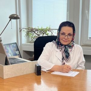 طیبه عباسیون