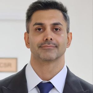 وحید دودمان
