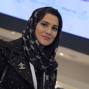 زهرا عزیزیان