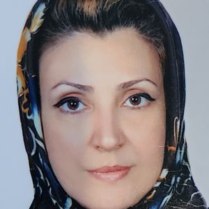 زهرا نادری