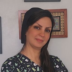 زینب زینهاری