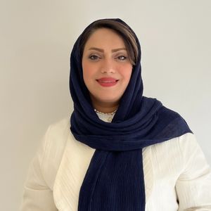 فرزانه زارع