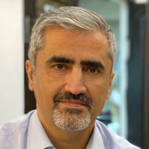ایرج داداش پور