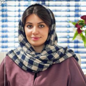 مینا نصیری