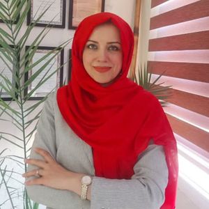 نازنین یگانه