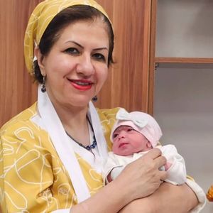 پریسا مومنی