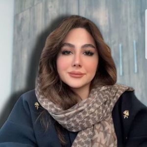 شقایق دخیلی