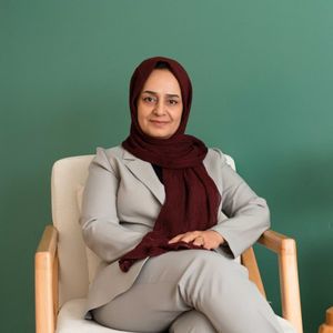 زهرا اکبری