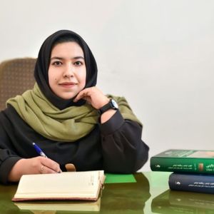 زهرا علینقی زاده