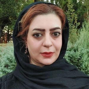 زهرا امیری