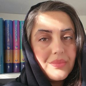 زهرا خلیلی