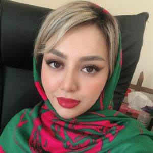 زهره حسین زاده